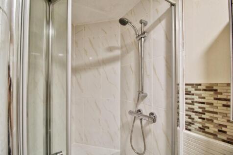 Ensuite shower area