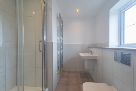 En-Suite Bathroom