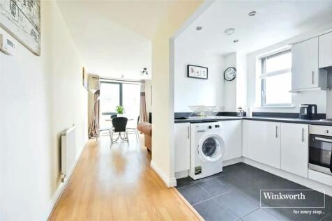 Kitchen / Lounge