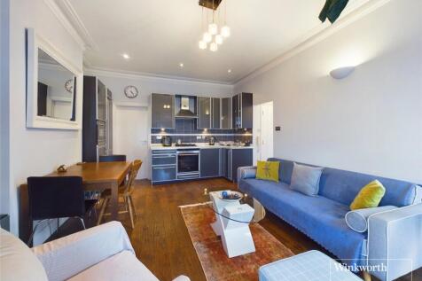 Lounge / Kitchen