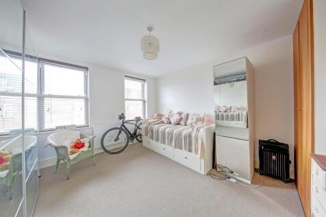 Bedroom 2.jpg