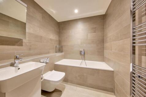 Bathroom 2.jpg
