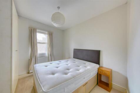 Bedroom 1.jpeg