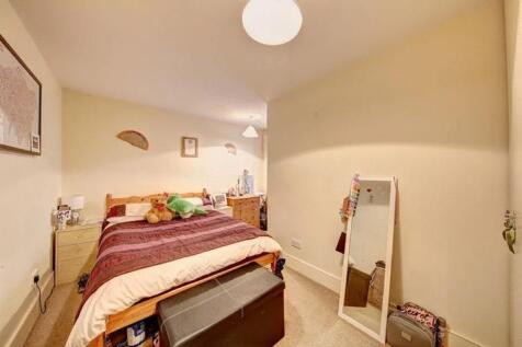 Bedroom 1.jpeg