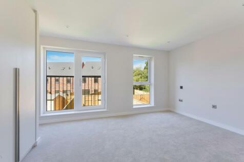 FAIRWAYS, HOUSE 1- Bedroom 1.jpg