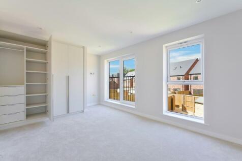 FAIRWAYS, HOUSE 1- Bedroom 1b.jpg