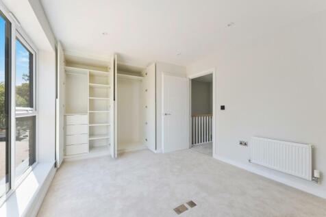 FAIRWAYS, HOUSE 1- Bedroom 2b.jpg
