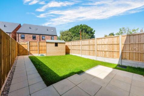 FAIRWAYS, HOUSE 1- Garden.jpg
