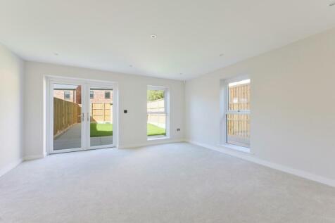 FAIRWAYS, HOUSE 1- Lounge.jpg