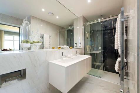 Bed 1 Ensuite