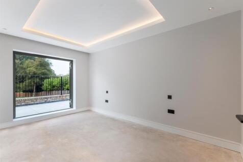 F4 397 Cockfosters Road Ph6.jpg