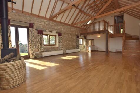Living/Dining Area