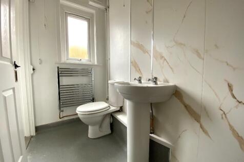 D.S Shower Room