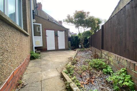 Courtyard to Rear