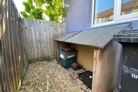Bin Store