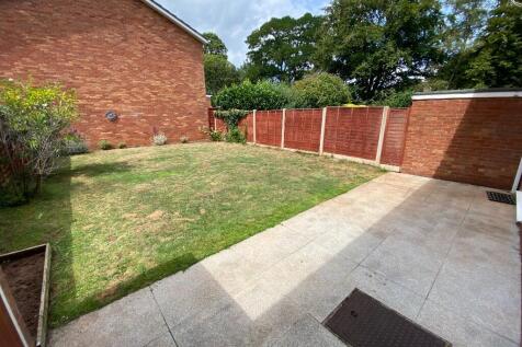 Garden to Rear
