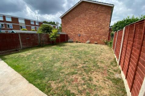 Garden to Rear