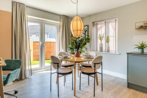 Brambling show home