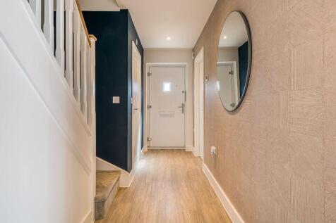 Brambling show home