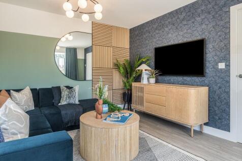 Brambling show home