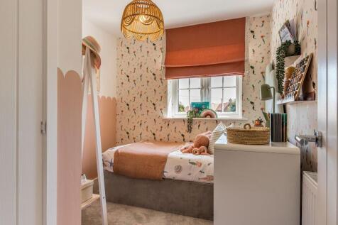 Brambling show home