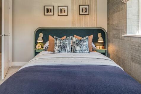 Brambling show home