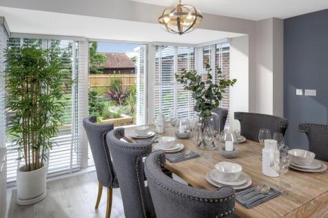 Dining holden 4 bedroom home