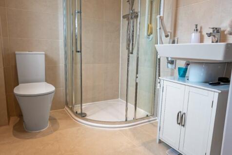 Bedroom 2 En-Suite