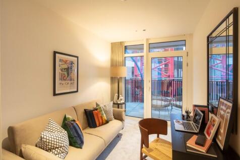 3 bed show apartment