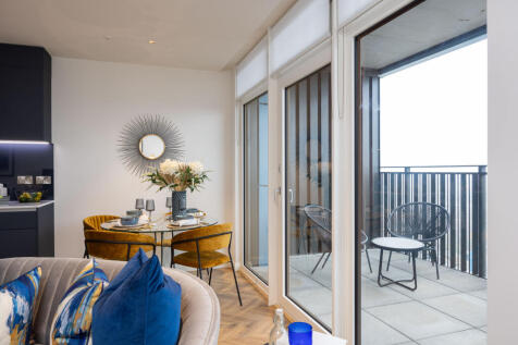 1 bedroom show apart