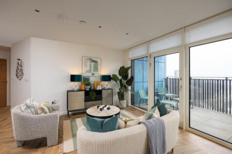 2 bed show apartment