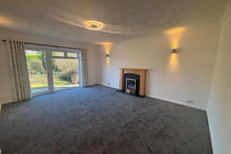 living room1.jpg
