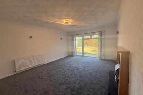livingroom 2.jpg