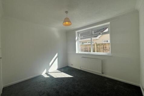bedroom2.jpg