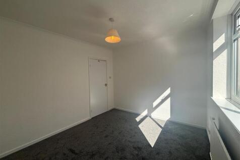 bedroom 3.jpg