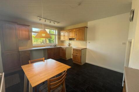 kitchen 3.jpg