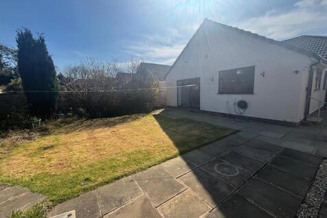 rear garden 1.jpg
