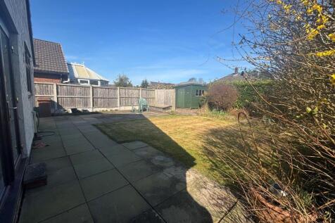 rear garden 3.jpg
