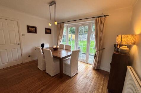 dining room 1.jpg