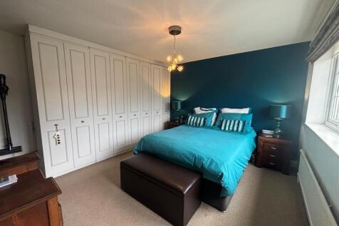 master bedroom 2.jpg