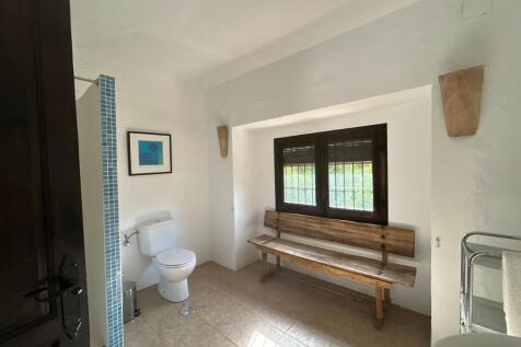 Property Image 100