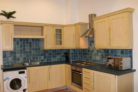 Kitchen (Photo 2)