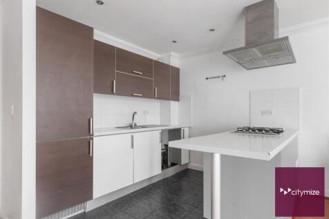 Kitchen/ Living Room