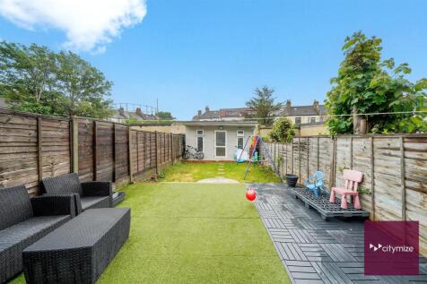 Garden (Rear)
