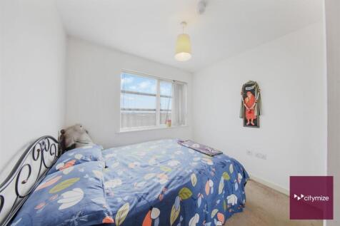 Bedroom 2 with En-suite