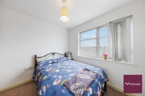 Bedroom 2 with En-suite