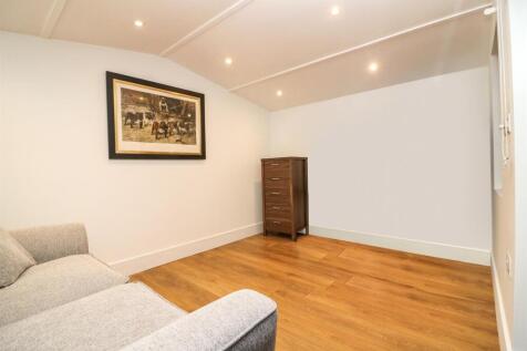 Home Office/Entertainment Room