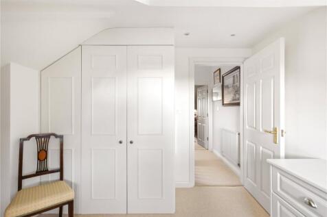Bedroom 4 Storage
