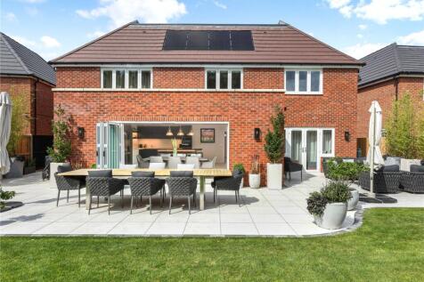4 Hillfort Close