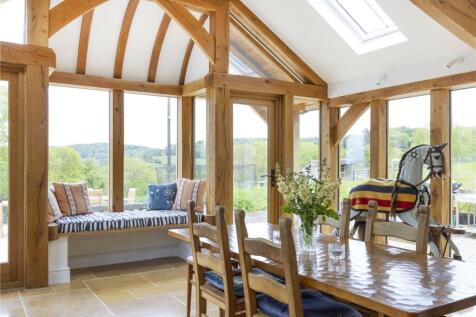 Kitchen/ Dining Room